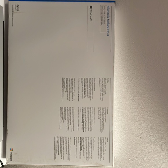 Microsoft Surface Pro 4 laptop. Box included. Like new - Picture 4 of 7